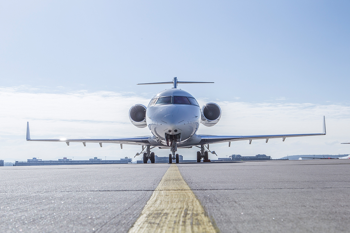 DCAF_Bombardier Challenger.jpg