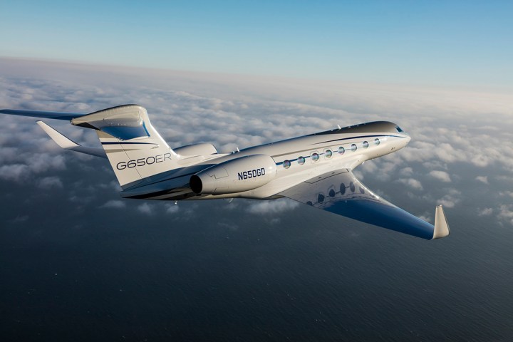 Gulfstream_G650ER_Aerial_3.jpg